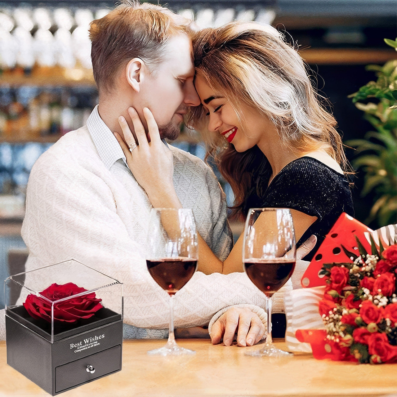 Стабілізована троянда в подарунковій коробці з кулоном